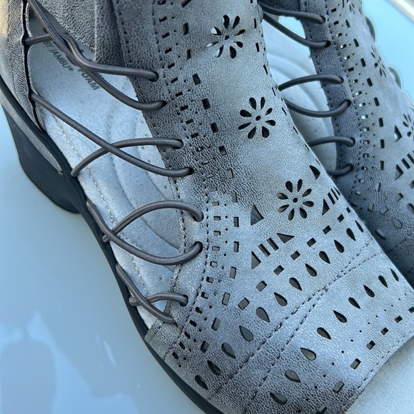 Jambu Nelly Encore Gunmetal Wedge Sandal Women's sizes 6M beautiful! - Picture 6 of 8